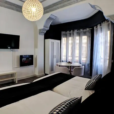 Apartment Bonito Y Amplio Piso Junto A La Plaza De Toros. *