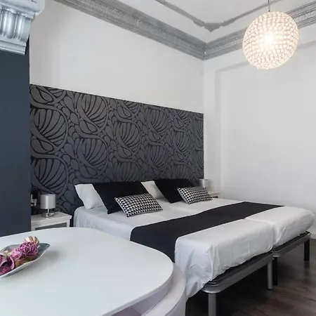 Bonito Y Amplio Piso Junto A La Plaza De Toros. Apartment *