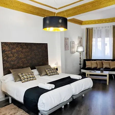 Bonito Y Amplio Piso Junto A La Plaza De Toros. Apartment