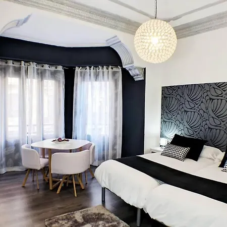 Bonito Y Amplio Piso Junto A La Plaza De Toros. Appartement